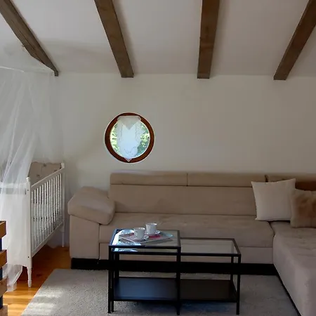 Holiday home Olivahouse *